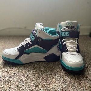 Charlotte hornets patrick Ewing’s size 10